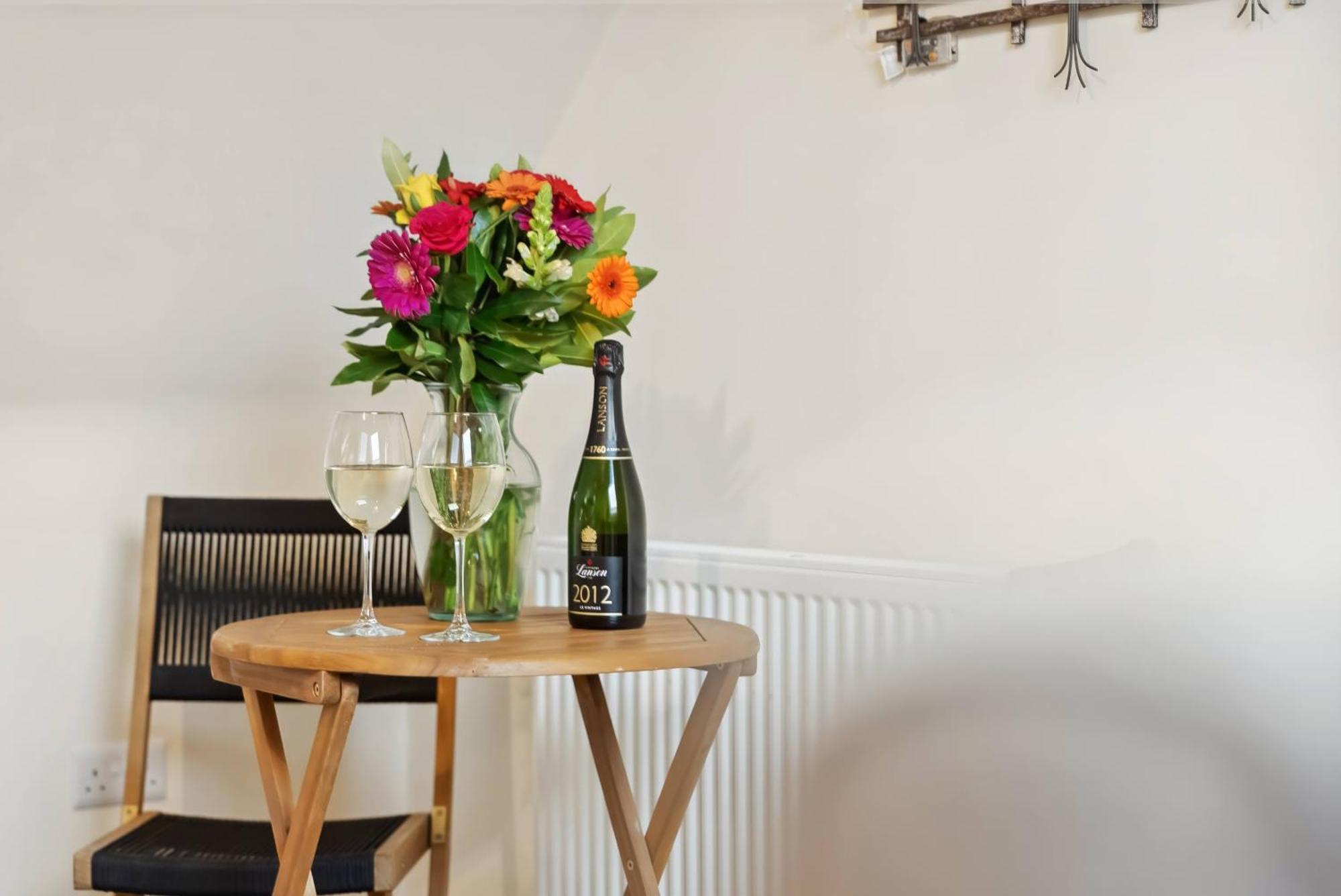 Beautiful Country Apartment, Rated Exceptional Ковентрі Екстер'єр фото